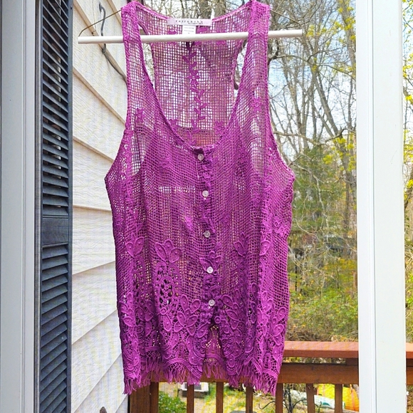 esther chen Tops - Crochet cotton tank/vest rezrekshn by Esther Chen size medium